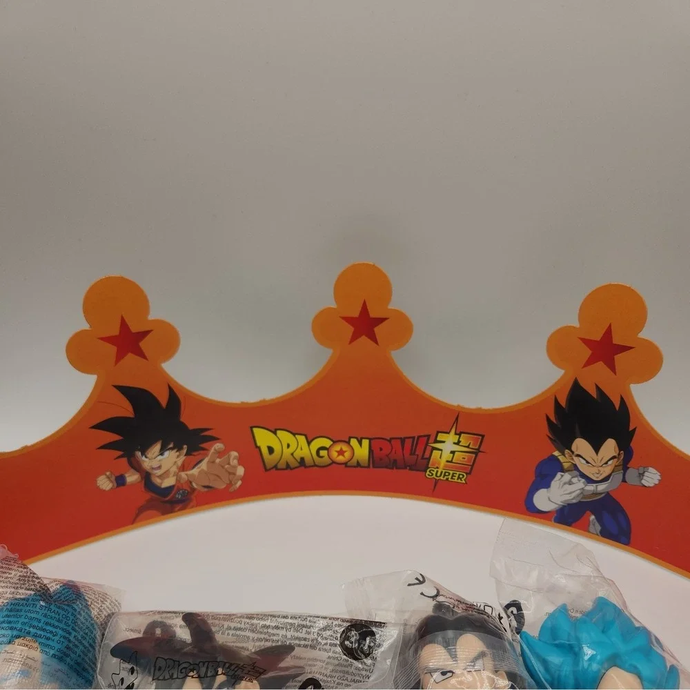 NEW DRAGON BALL Z SUPER BURGER KING FIGURINES!! SET OF ALL 6 TOYS/CROWN/CUPS